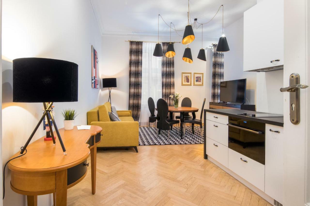 Apartments Zwierzyniecka A4You Красков Екстериор снимка